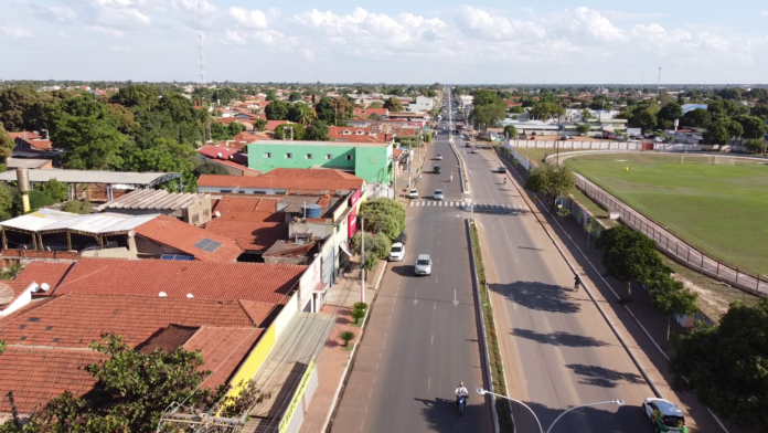 Av. Clodoaldo Garcia, no Centro. (Arquivo Rádio Caçula)