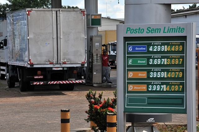 Preço médio do litro da gasolina era de R$ 4,24 na sexta, mas em alguns postos estava R$ 4,29 - Foto: Foto: Valdenir Rezende / Correio do Estado