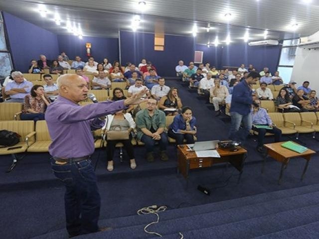 Secretário de Estado de Administração e Desburocratização, Carlos Alberto de Assis, nesta segunda-feira (26) durante o Fórum Dialoga, na Agraer