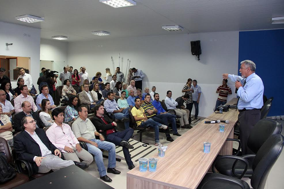 Dr. Antônio Carlos Garcia de Oliveira, Promotor de Meio Ambiente de Três Lagoas disse que é necessário uma medida urgente para o Aterro Sanitário