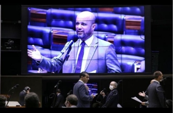 Nova medida cria um regime extraordinário fiscal, financeiro e de contratações para o enfrentamento da pandemia no Brasil. Foto: Correio do Estado