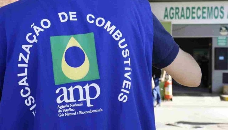 ANP esteve presente na fiscalização. (Foto: Marcos Ermínio)