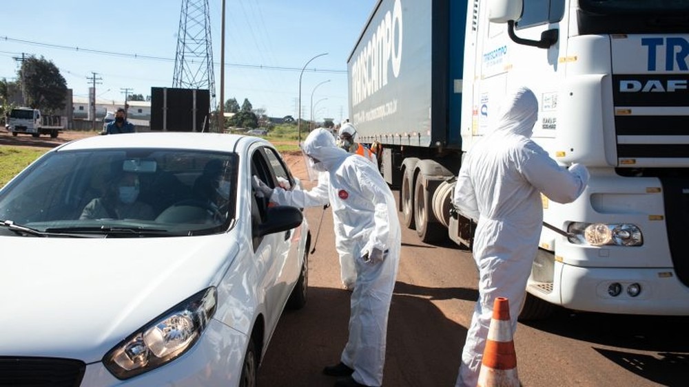 Fiscais em uma das barreiras sanitárias de Campo Grande — Foto: PMCG/|Divulgação