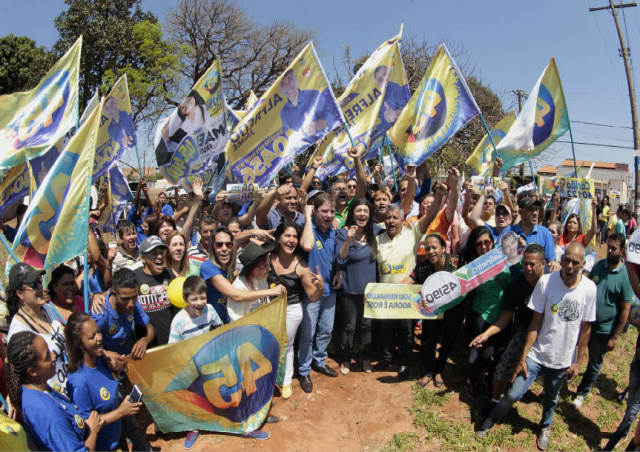 Cabos eleitorais do PSDB estão recebendo cheques enquanto não termina paralisação - Foto: Divulgação/Assessoria