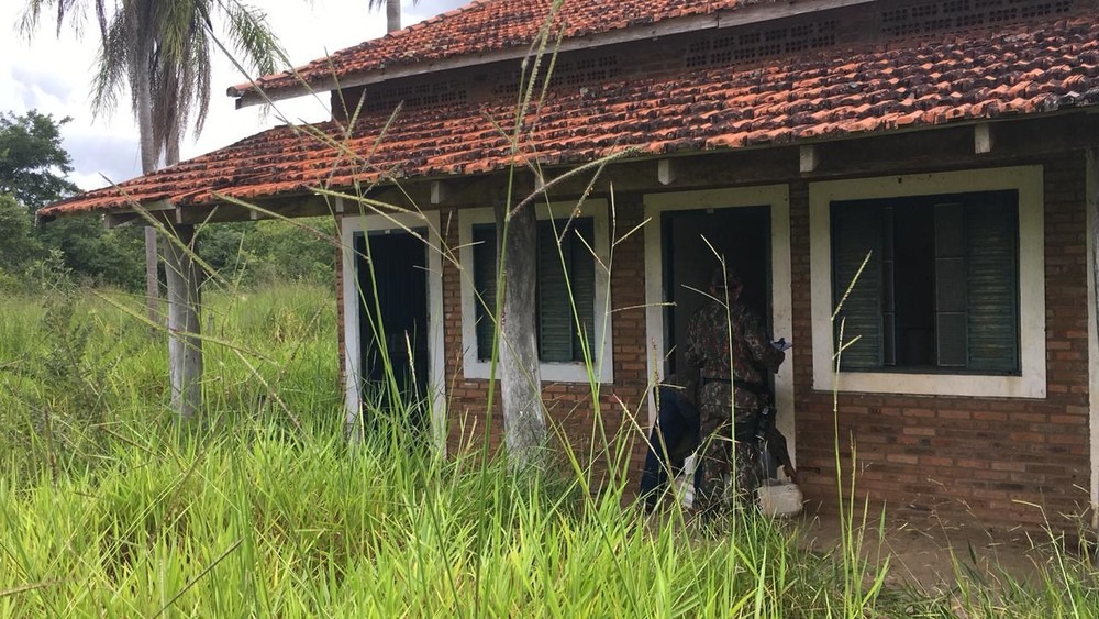 Local onde a PMA achou os produtos abandonados e realizou o flagrante — Foto: PMA/Divulgação