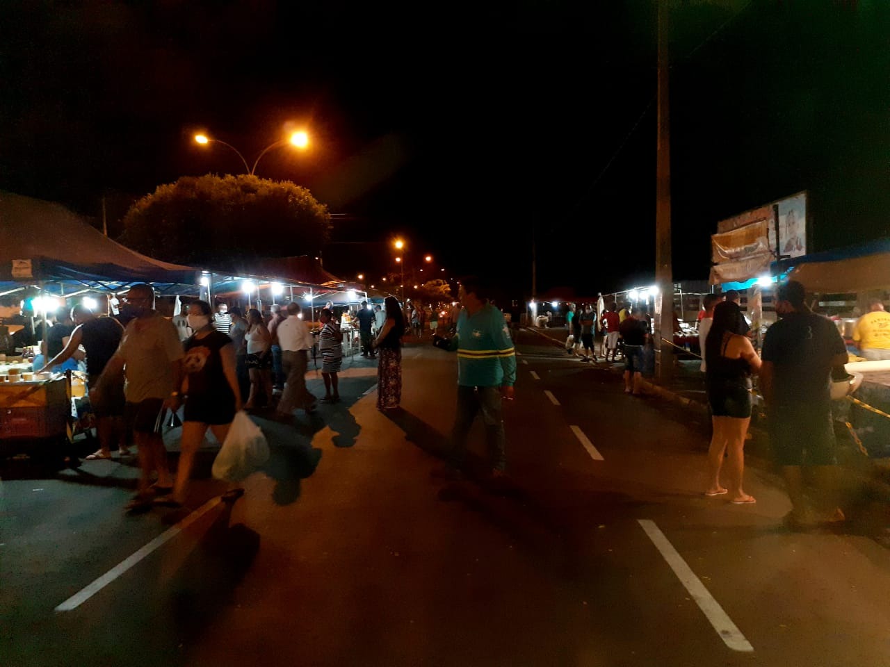 Sucesso na reabertura da Feira Livre de Três Lagoas. Foto: Rádio Caçula