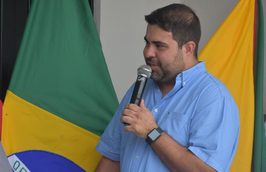 Faleceu na tarde desta sexta-feira, 26, vítima da Covid-19, o prefeito de Santo Antônio do Aracanguá, Rodrigo Aparecido Santana Rodrigues, de 35 anos. Foto: Prefeitura de Santo Antônio do Aracanguá.