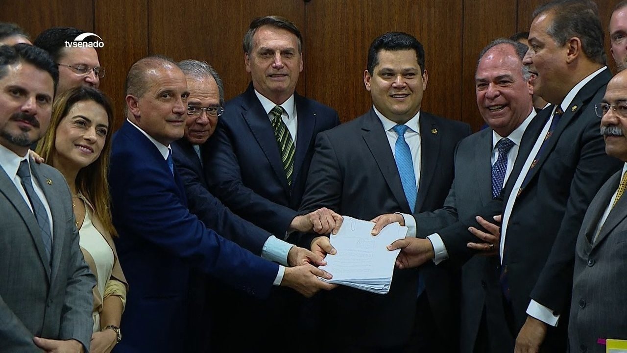 Bolsonaro entrega ao Congresso pacote de medidas na área econômica - Foto: G1.com